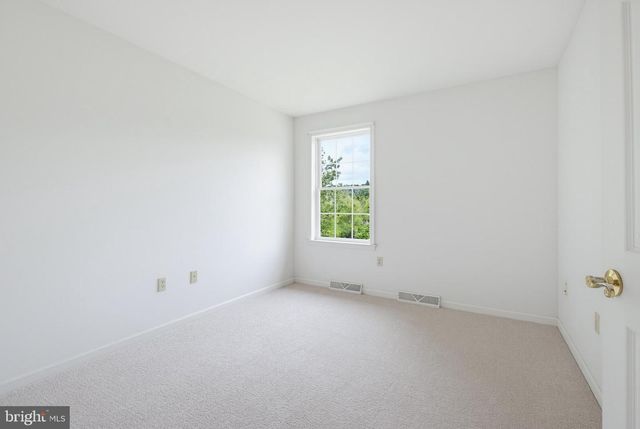 6 ANDREW CT, Hanover, PA 17331