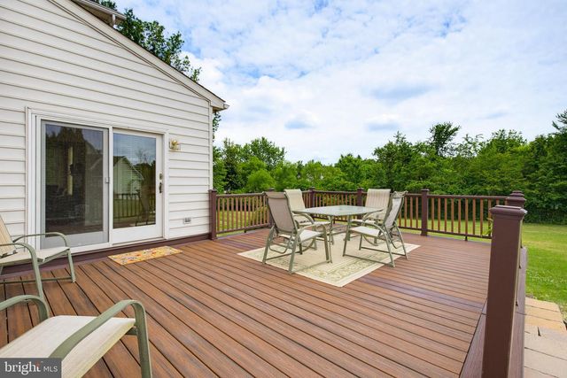 6 ANDREW CT, Hanover, PA 17331