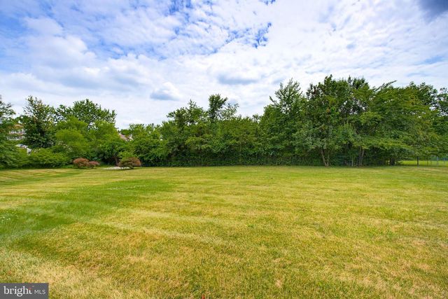 6 ANDREW CT, Hanover, PA 17331