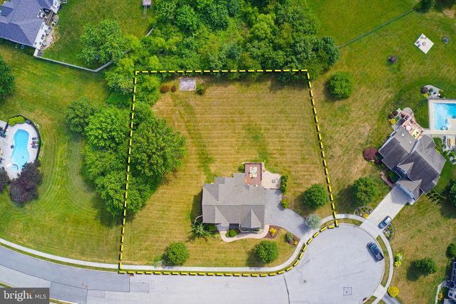 6 ANDREW CT, Hanover, PA 17331