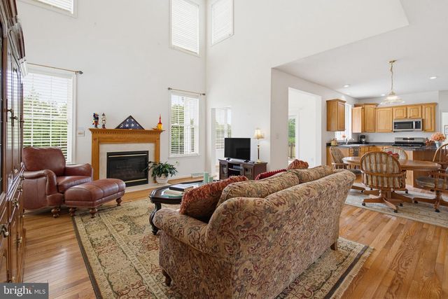 6 ANDREW CT, Hanover, PA 17331