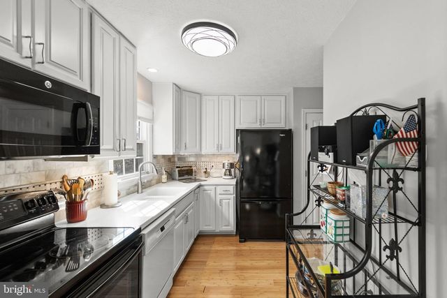 802 APPLESEED CT, Winchester, VA 22601
