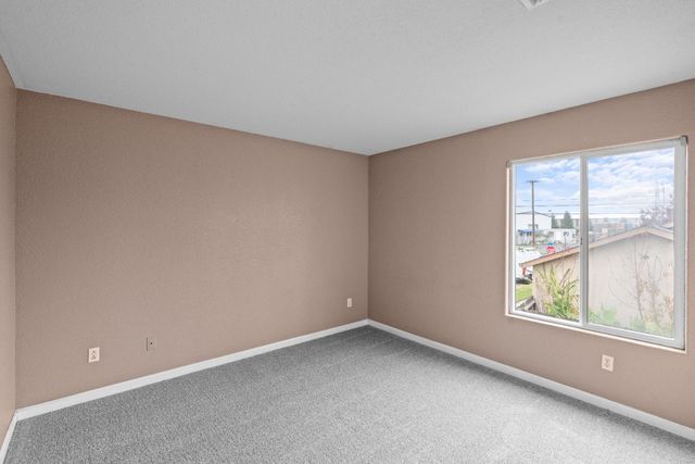 337 Lukas St, Turlock, CA 95380