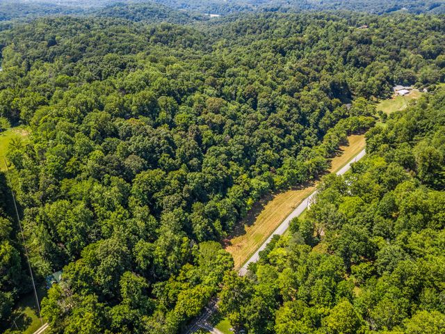 3280 New Hope Rd, Hendersonville, TN 37075