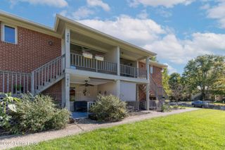 402 Rosewood Ct, Louisville, KY 40223