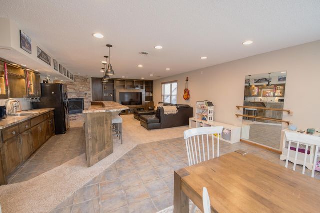 1249 156th Lane NW, Andover, MN 55304