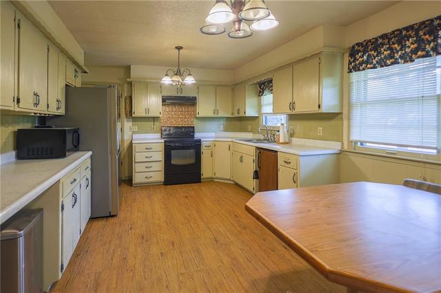 13137 Norris Road, Rayville, MO 64084