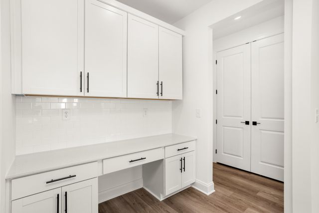 1558 Oak Springs Drive, Columbia, TN 38401