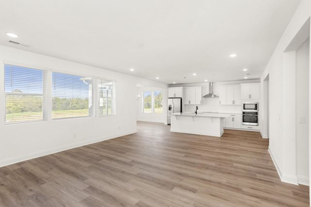 1558 Oak Springs Drive, Columbia, TN 38401