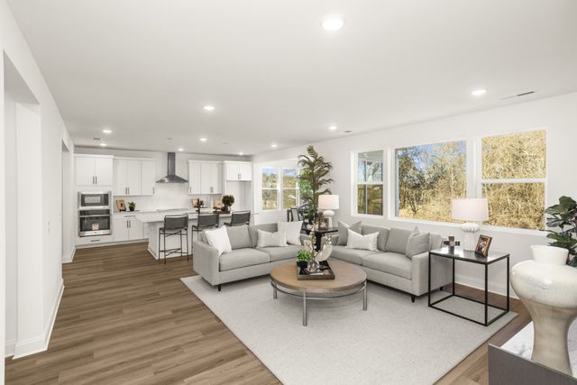 1558 Oak Springs Drive, Columbia, TN 38401