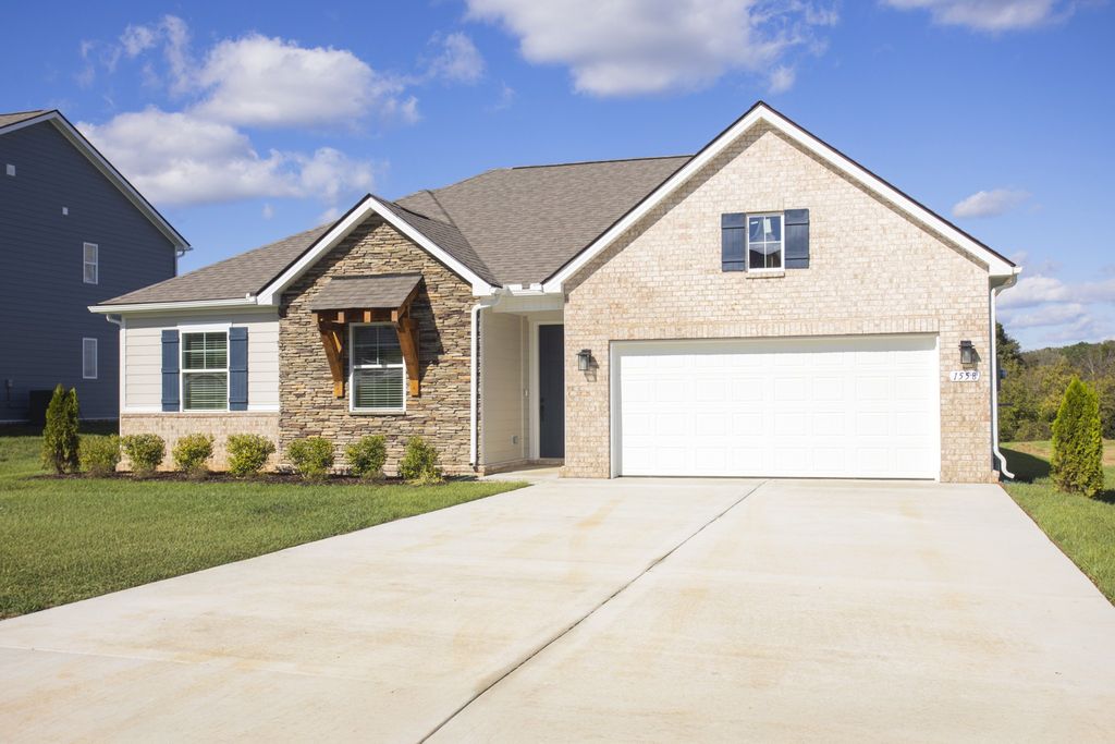 1558 Oak Springs Drive, Columbia, TN 38401