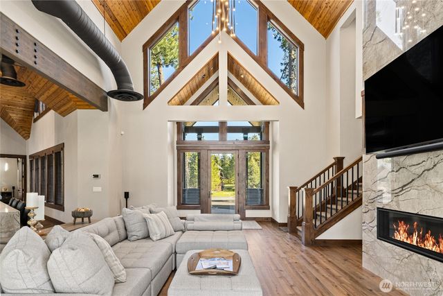 221 Tipple Hill Loop, Cle Elum, WA 98922