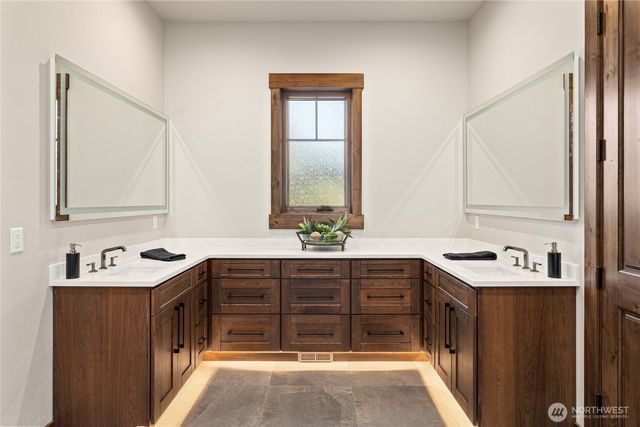 221 Tipple Hill Loop, Cle Elum, WA 98922