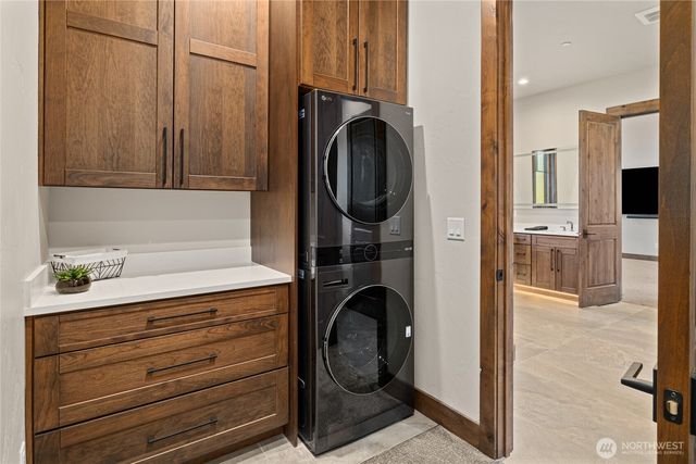 221 Tipple Hill Loop, Cle Elum, WA 98922