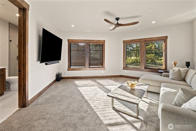 221 Tipple Hill Loop, Cle Elum, WA 98922