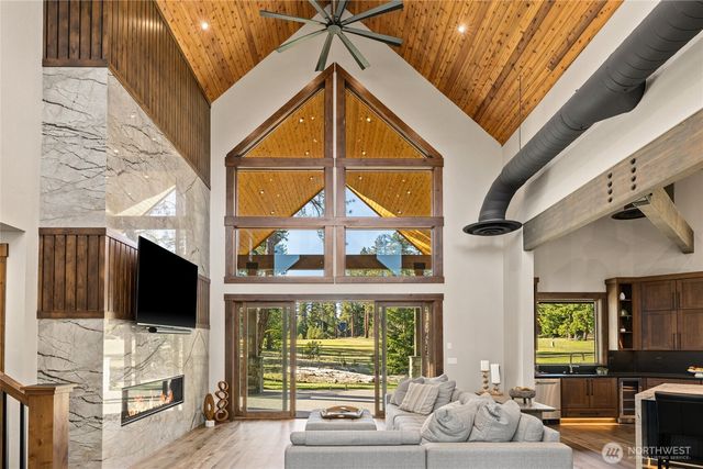 221 Tipple Hill Loop, Cle Elum, WA 98922