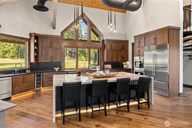 221 Tipple Hill Loop, Cle Elum, WA 98922