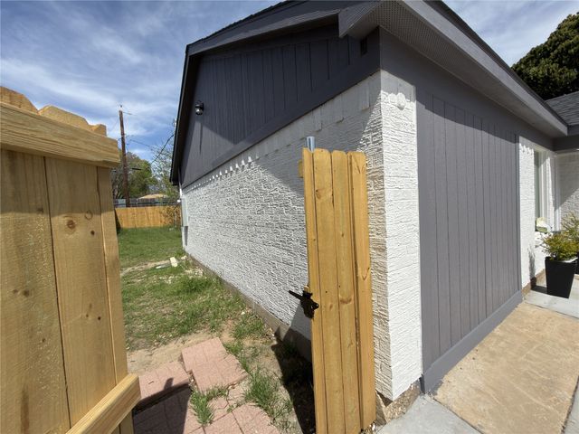 909 LISTER Drive, Garland, TX 75040