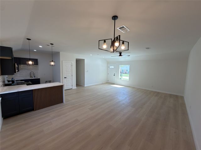 909 LISTER Drive, Garland, TX 75040