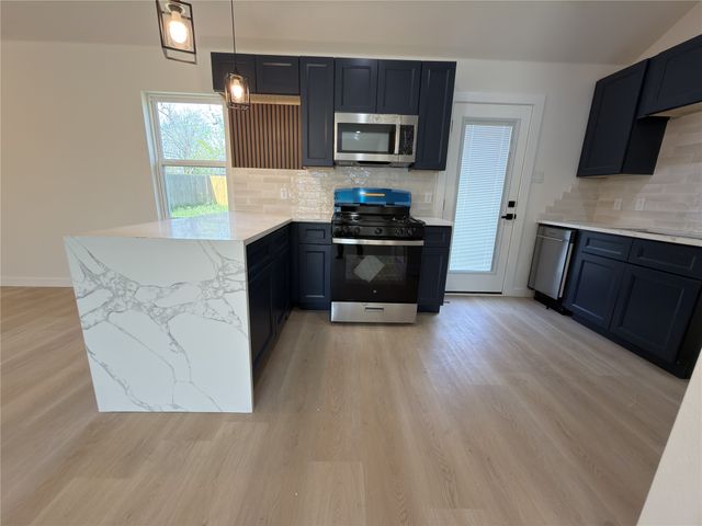 909 LISTER Drive, Garland, TX 75040