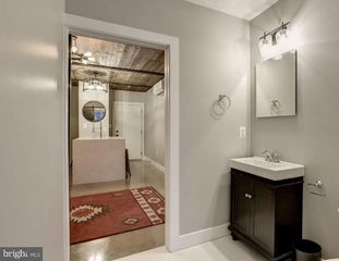 12 W MONTGOMERY ST W #204, Baltimore, MD 21230