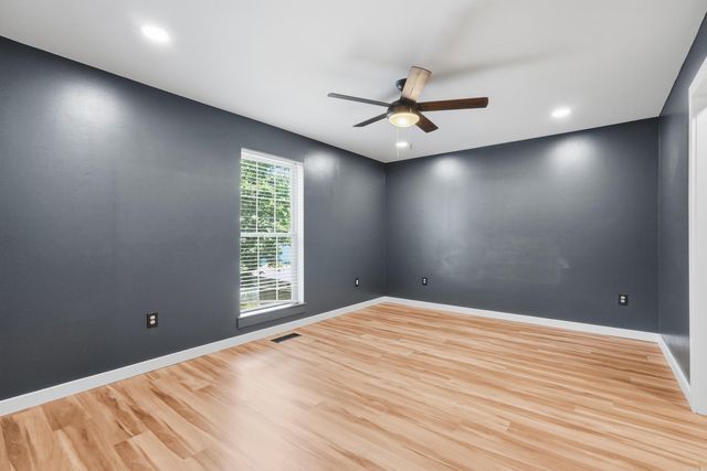 13013 Lemoncrest Lane, Little Rock, AR 72210