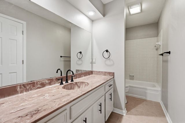13013 Lemoncrest Lane, Little Rock, AR 72210