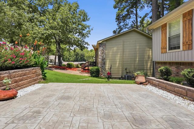 13013 Lemoncrest Lane, Little Rock, AR 72210