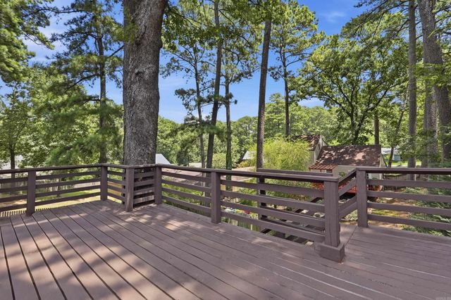 13013 Lemoncrest Lane, Little Rock, AR 72210