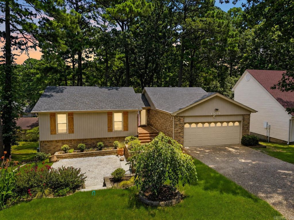 13013 Lemoncrest Lane, Little Rock, AR 72210