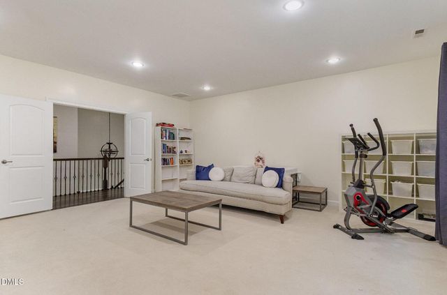 137 Lystra Grant Court, Chapel Hill, NC 27517