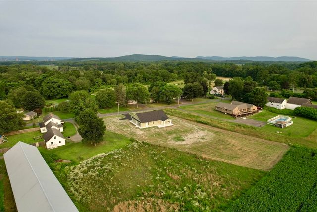 2 Cronin Hill Road, Hatfield, MA 01038