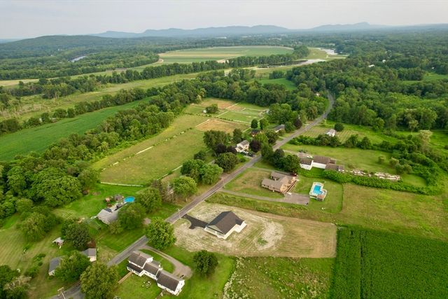 2 Cronin Hill Road, Hatfield, MA 01038