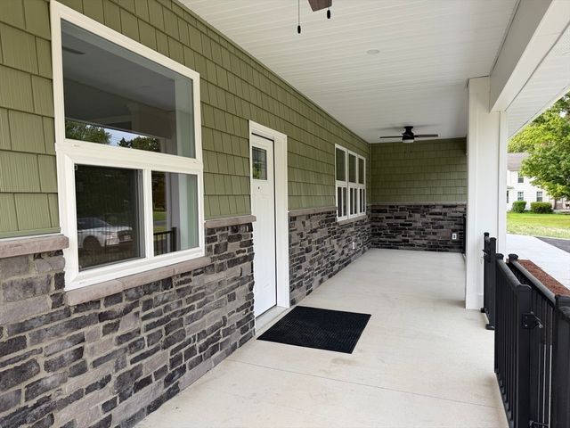 2 Cronin Hill Road, Hatfield, MA 01038