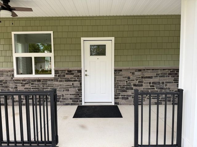 2 Cronin Hill Road, Hatfield, MA 01038