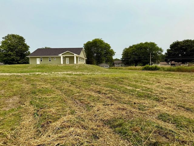 2 Cronin Hill Road, Hatfield, MA 01038