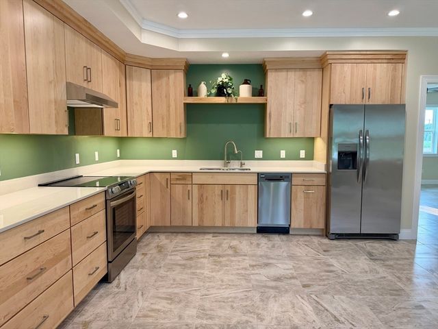 2 Cronin Hill Road, Hatfield, MA 01038