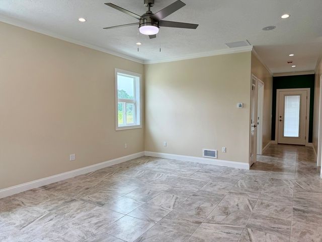 2 Cronin Hill Road, Hatfield, MA 01038