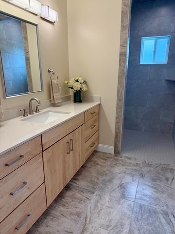 2 Cronin Hill Road, Hatfield, MA 01038