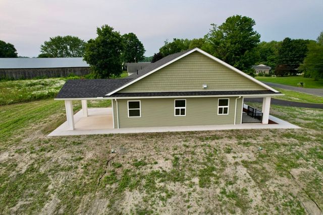 2 Cronin Hill Road, Hatfield, MA 01038