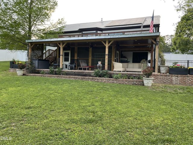 735 Cross Link Drive, Angier, NC 27501