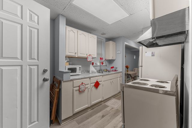 16609 Emerald Avenue, Harvey, IL 60426