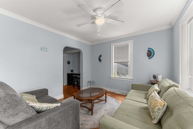 16609 Emerald Avenue, Harvey, IL 60426