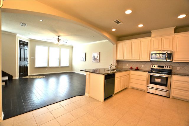 2535 Adam Lane, Lewisville, TX 75056