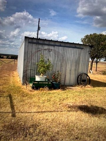 1375 CR 320, Granger, TX 76530