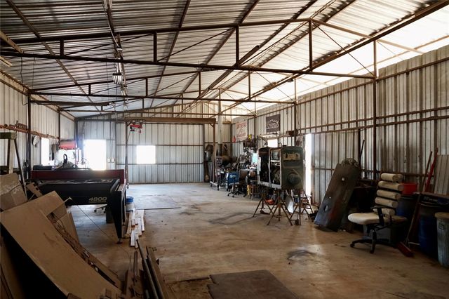1375 CR 320, Granger, TX 76530