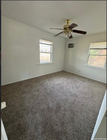174 OAK VALLEY DR, San Antonio, TX 78227