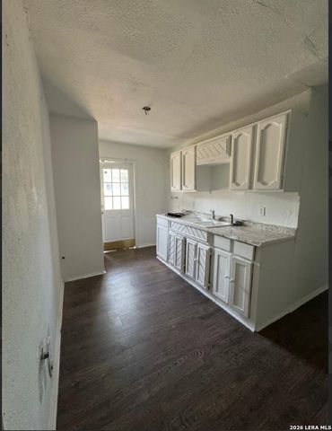 174 OAK VALLEY DR, San Antonio, TX 78227