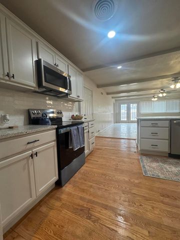 3110 30th Street, Lubbock, TX 79410