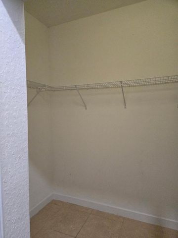 7060 NW 177th Street 103, Hialeah, FL 33015